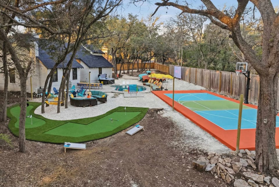 House | 6 bedrooms, high-speed internet