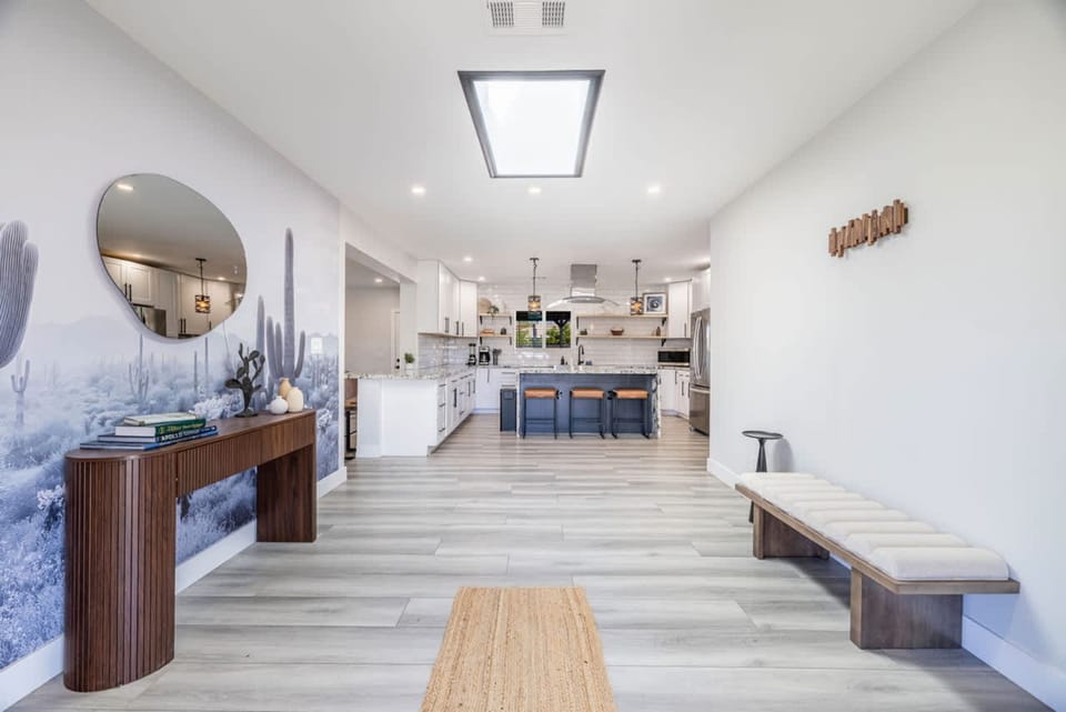 House | 6 bedrooms, high-speed internet