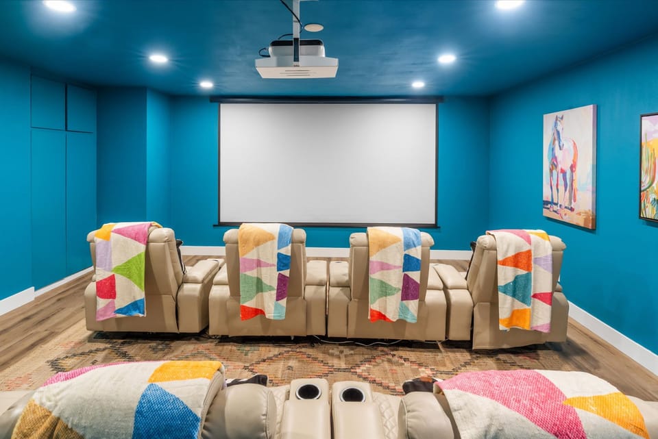 House | 5 bedrooms, high-speed internet