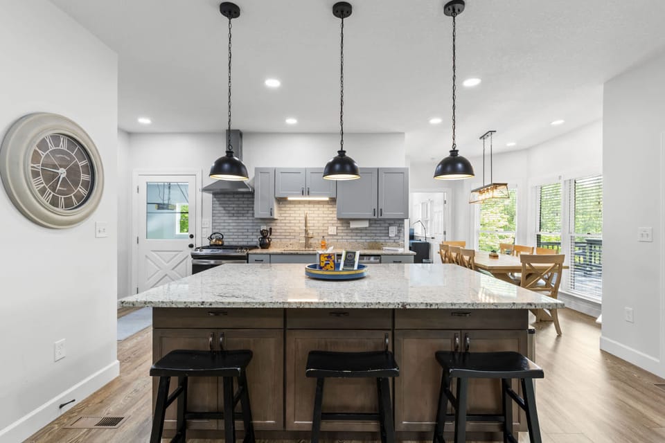 House | 5 bedrooms, high-speed internet