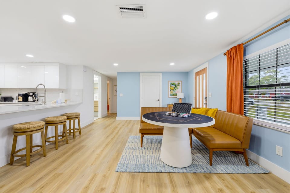 House | 4 bedrooms, high-speed internet