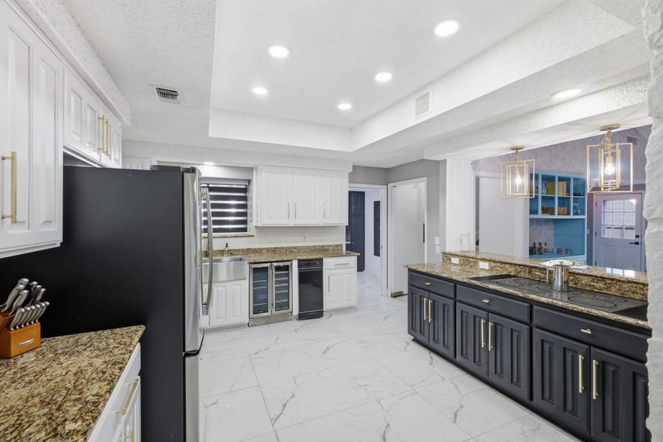 House | 5 bedrooms, high-speed internet