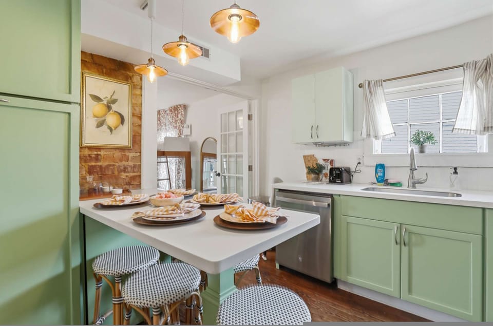 House | 3 bedrooms, high-speed internet