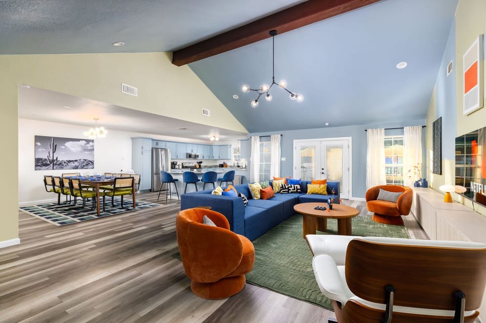 House | 5 bedrooms, high-speed internet