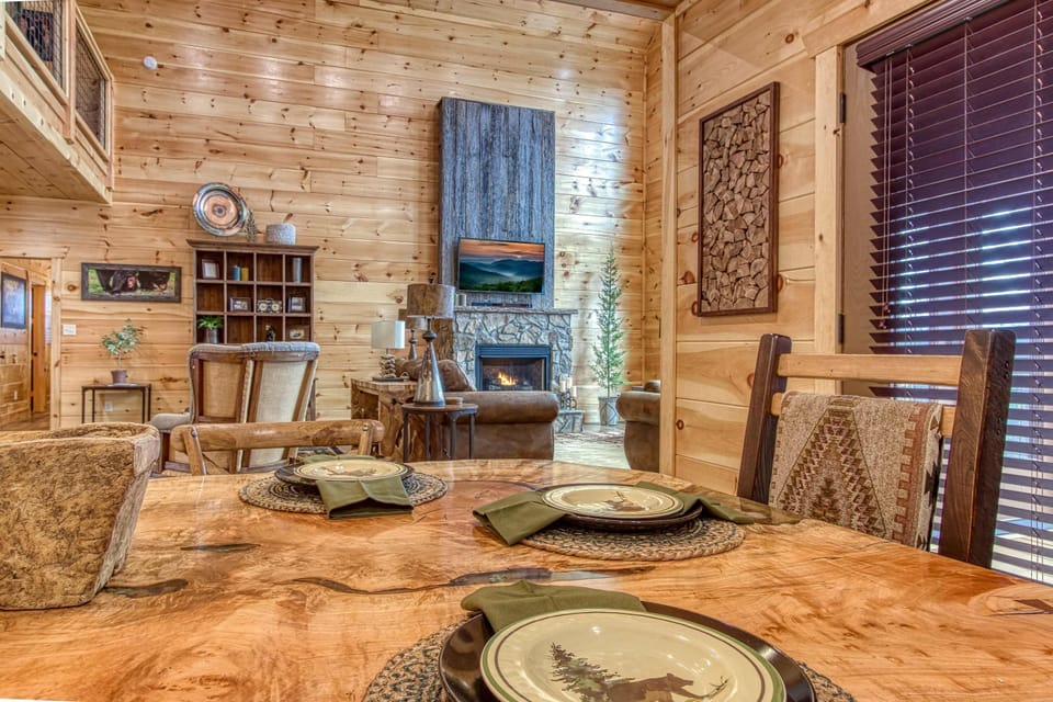House | 5 bedrooms, high-speed internet