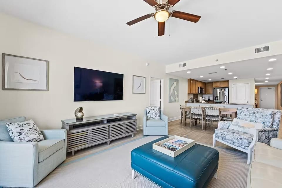 Condo, Multiple Beds (Sterling Breeze 507- Dancing Waves) | Living area