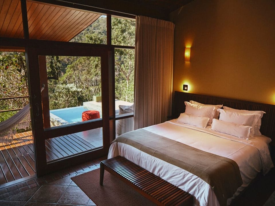 Deluxe Loft, Lanai, Mountain View | In-room safe, desk, blackout drapes, WiFi (free)