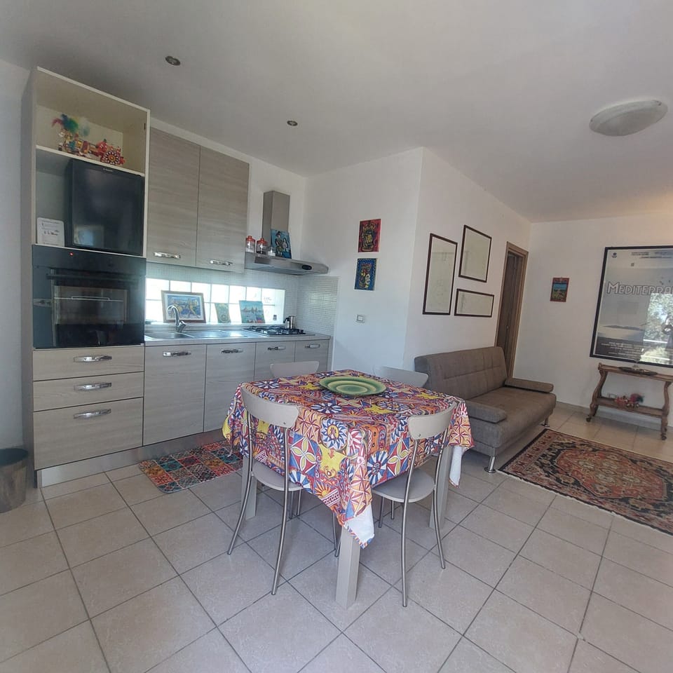 Family Suite, Garden View | Interior