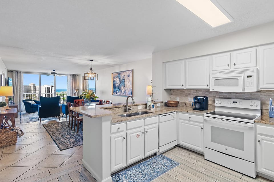 Condo, Multiple Beds (Pelican Beach Terrace 903) | Private kitchen