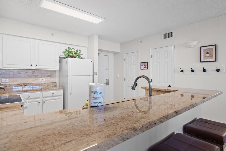 Condo, Multiple Beds (Pelican Beach Terrace 903) | Private kitchen