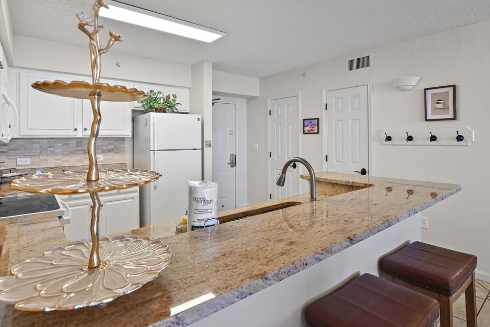 Condo, Multiple Beds (Pelican Beach Terrace 903) | Private kitchen