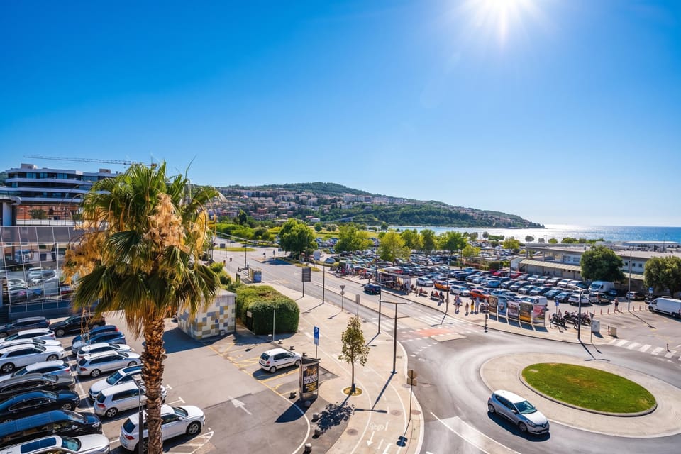 Honeymoon Apartment, 1 Bedroom, Air conditioning (Ema Studio on the Main Promenade) | Parking