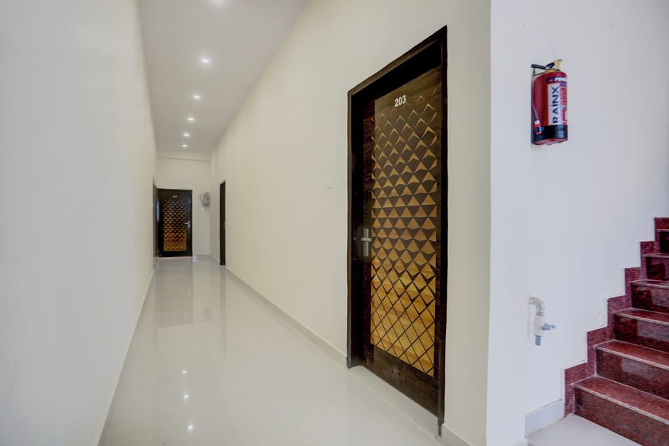 Super OYO Collection O Kalyanpur Metro Hotel in Uttar Pradesh
