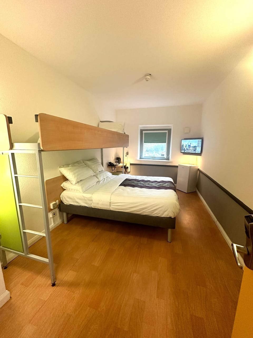 Family Triple Room | Blackout drapes, iron/ironing board, free WiFi, bed sheets