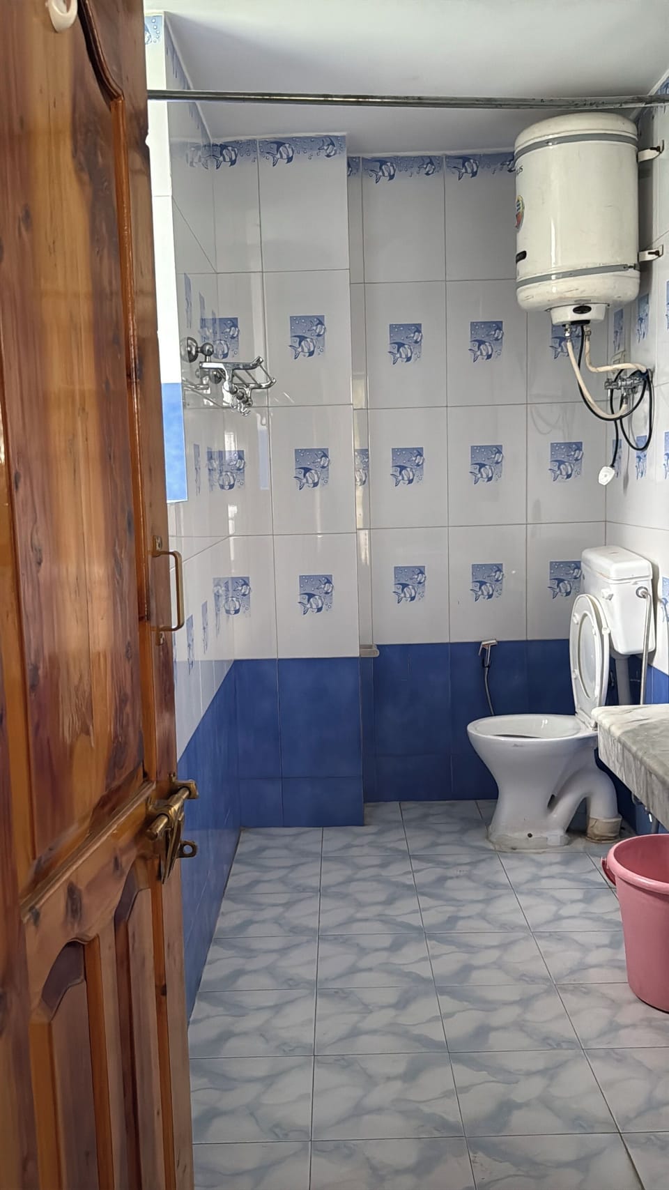 Deluxe Double or Twin Room, Lanai | Bathroom | Shower, soap, shampoo