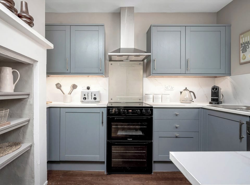 Dishwasher, cookware/dishes/utensils