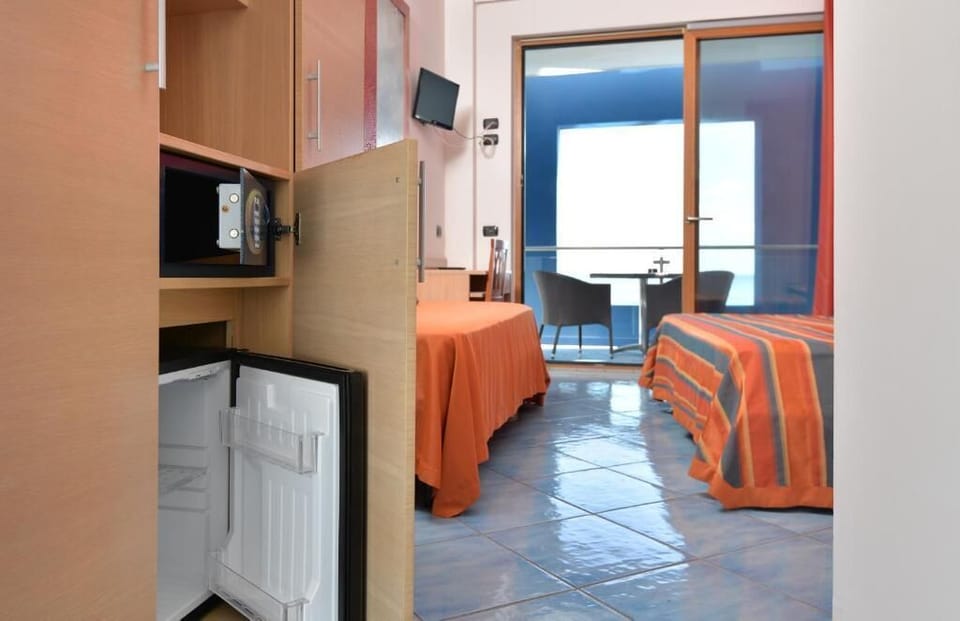 In-room safe, desk, travel crib, WiFi (free)