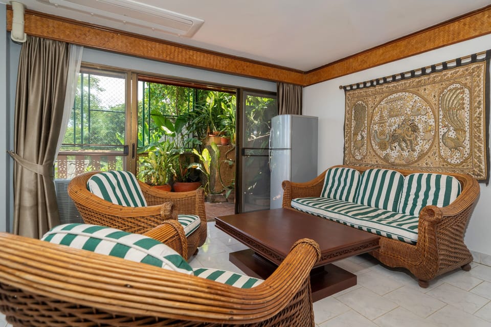 Classic Penthouse, Garden View, Slope side | Living area