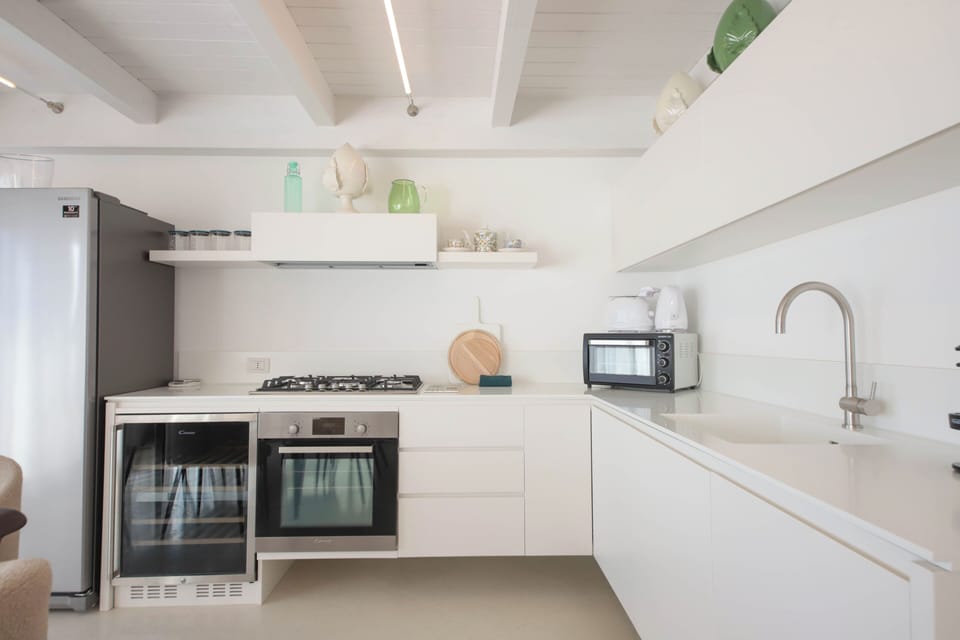 Apartment (2 Bedrooms) | Private kitchen | Espresso maker, microwave, oven, electric kettle