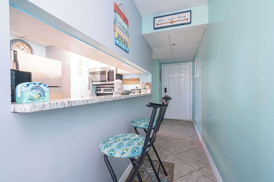 Condo, Multiple Beds, Balcony (Coastal Bliss) | Dining