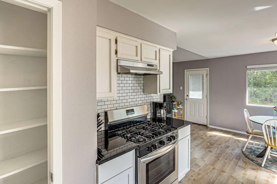 House (4 Bedrooms) | Interior