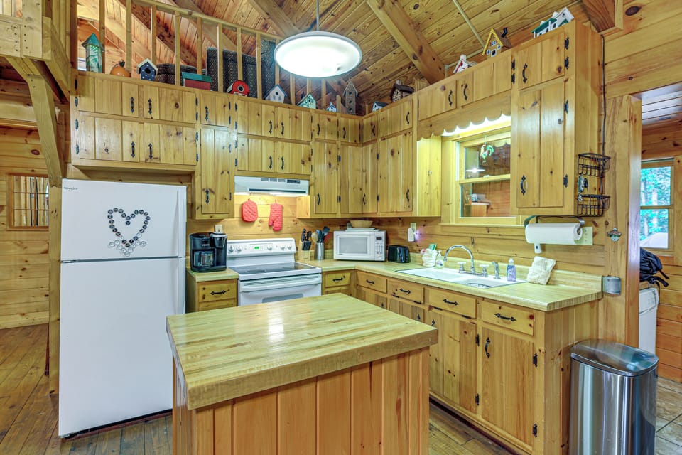 House (3 Bedrooms) | Interior