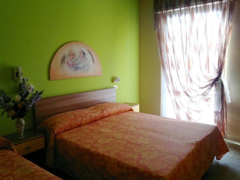 Triple Room, Balcony, City View | WiFi (free)