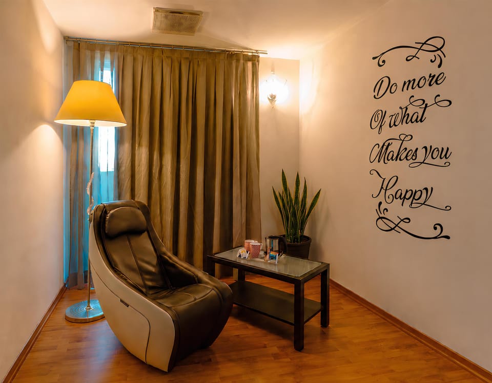 Junior Suite, 1 Queen Bed, Non Smoking, Balcony | Room amenity