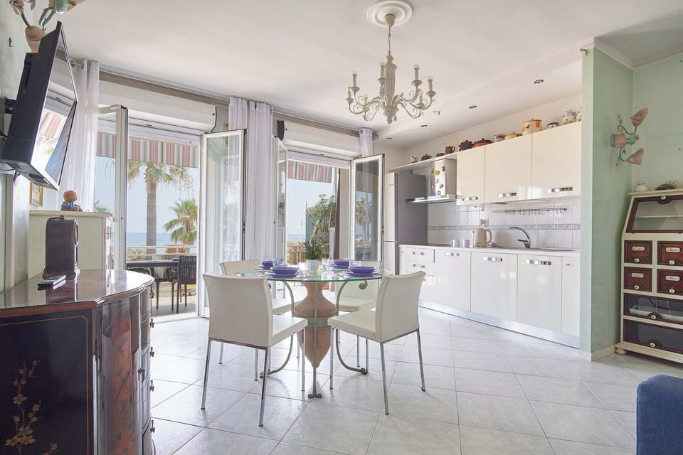Apartment (1 Bedroom) | Private kitchen | Stovetop, electric kettle, cookware/dishes/utensils