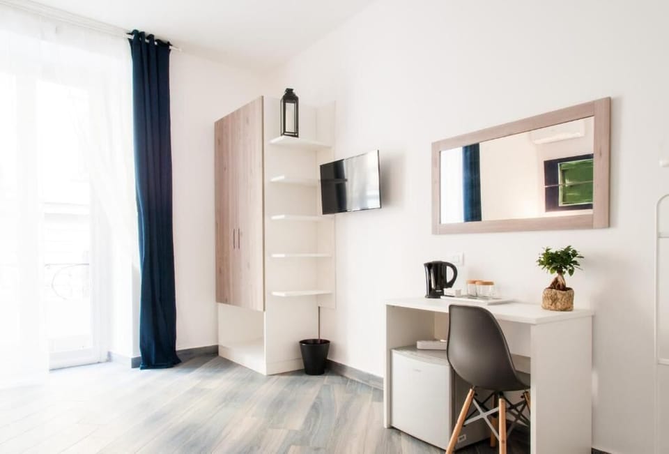 Superior Double Room, Ensuite | Premium bedding, memory foam beds, minibar (some free items)