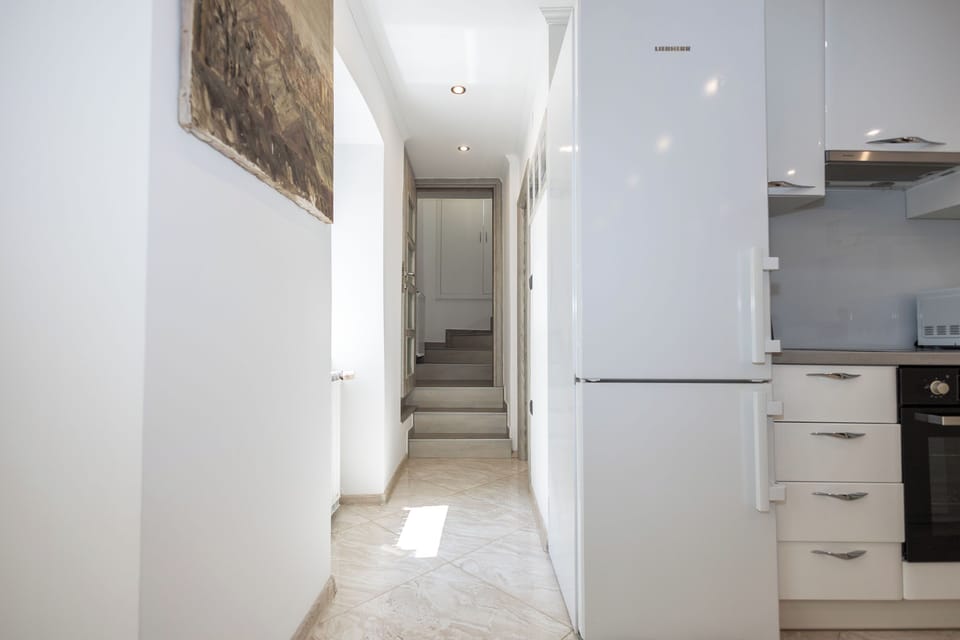 House | Private kitchen | Espresso maker, fridge, microwave, oven