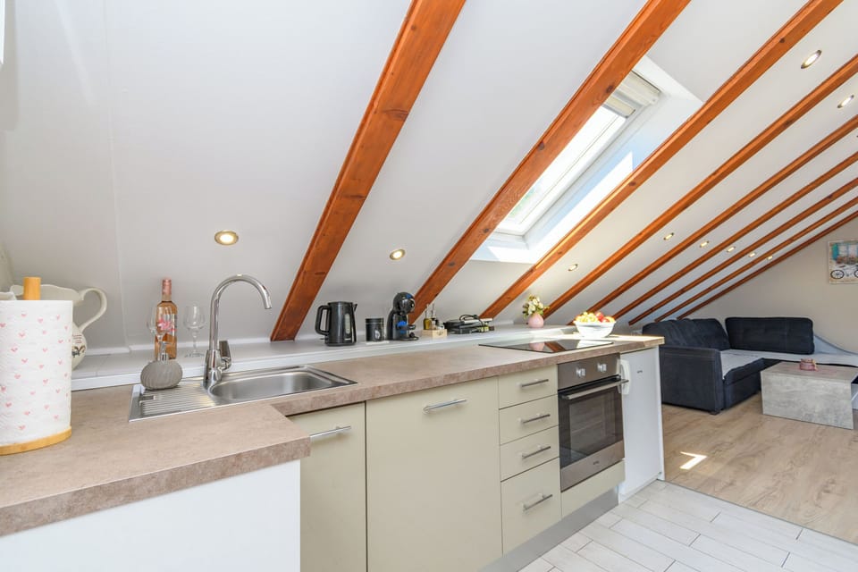 Apartment (A1) | Private kitchen | Espresso maker, coffee/tea maker, fridge, oven