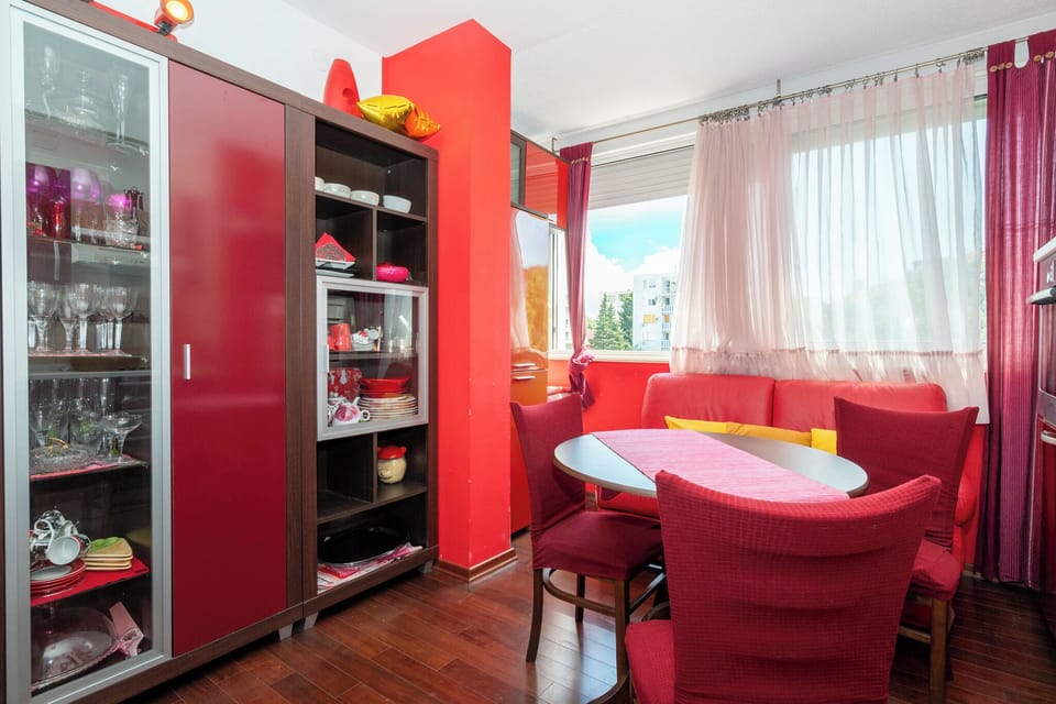 Apartment (A1) | Private kitchen | Espresso maker, fridge, oven, stovetop