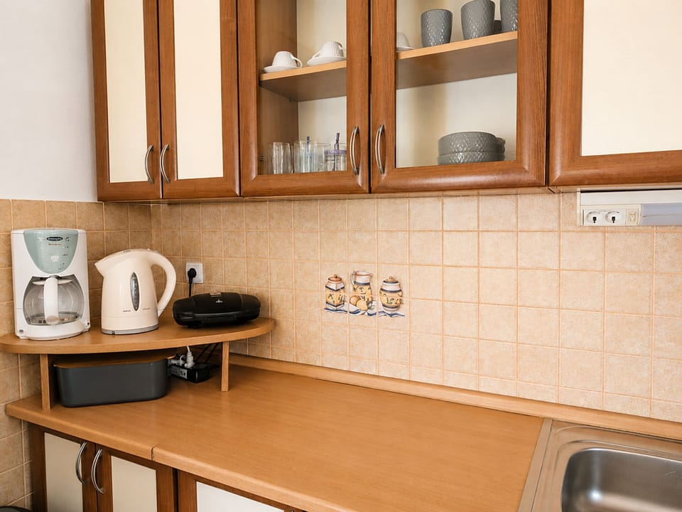 Apartment (A1) | Private kitchen | Espresso maker, coffee/tea maker, fridge, microwave