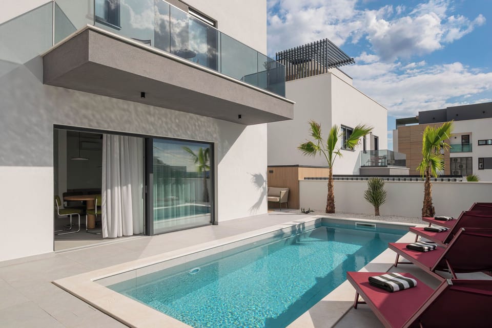 Villa | Outdoor pool | Outdoor pool, a heated pool, open open 24 hours, sun loungers
