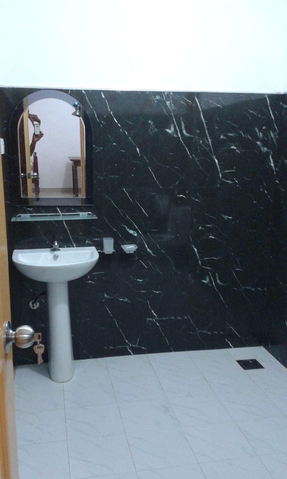 Shower, free toiletries, hair dryer, bathrobes