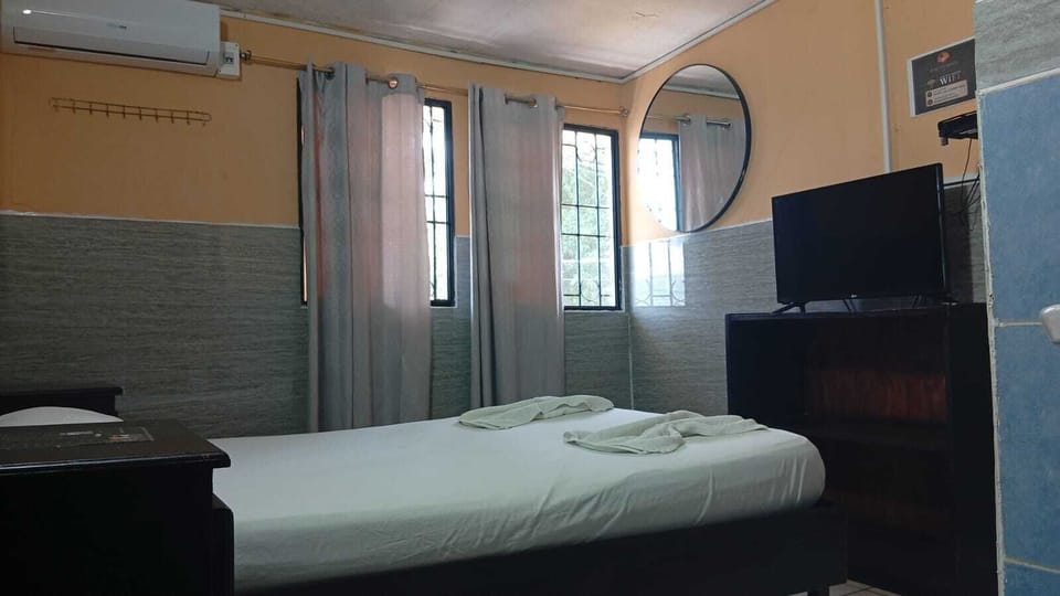 Comfort Single Room, Mixed Dorm, Non Smoking, City View | Laptop workspace, WiFi (free)