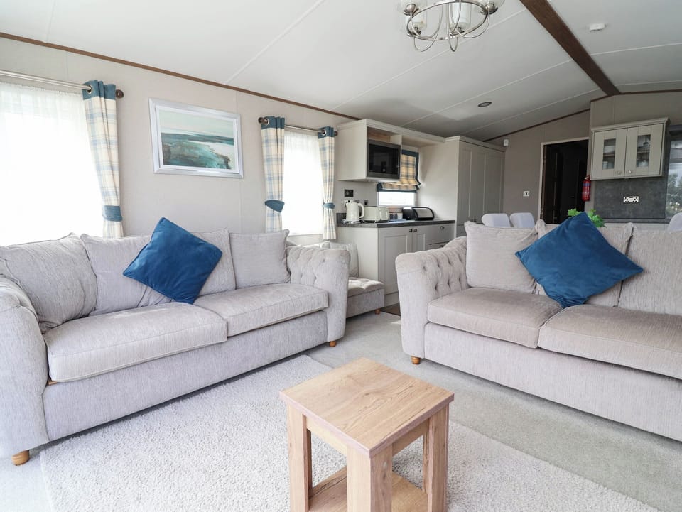Cottage | Living area
