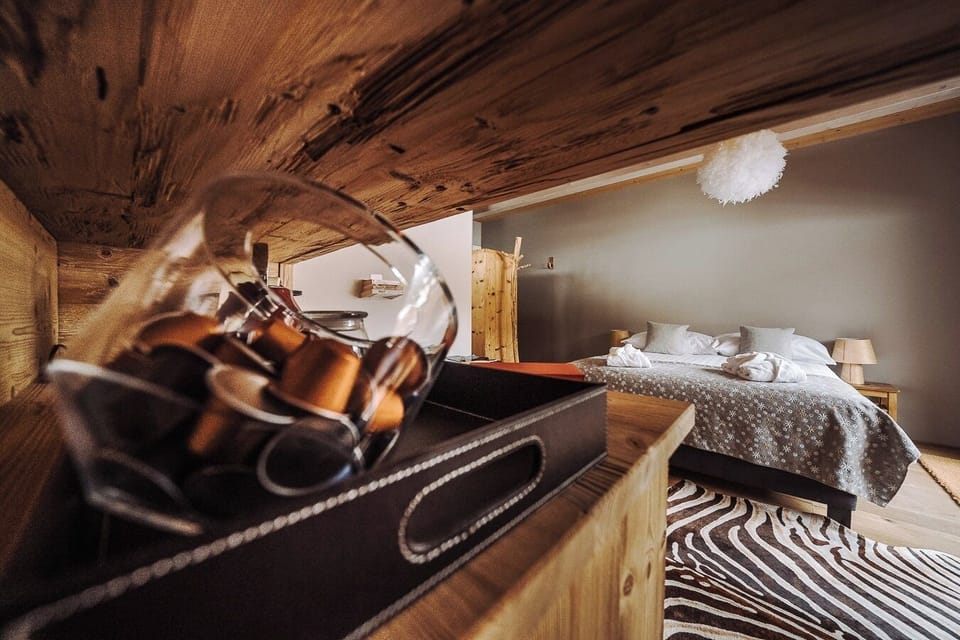 Double Room, Balcony, Courtyard View | Room amenity