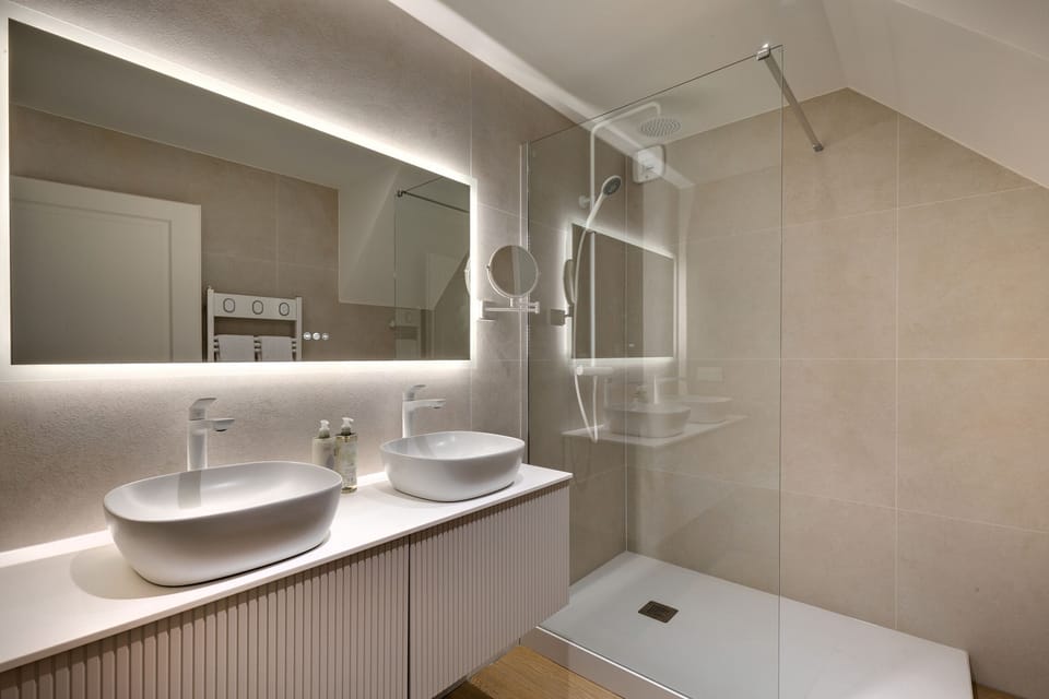 Family Quadruple Room | Bathroom
