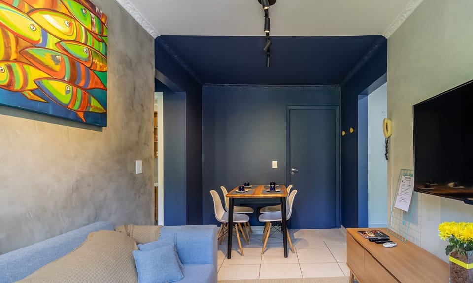 Basic Apartment | Living area | 40-inch TV with digital channels