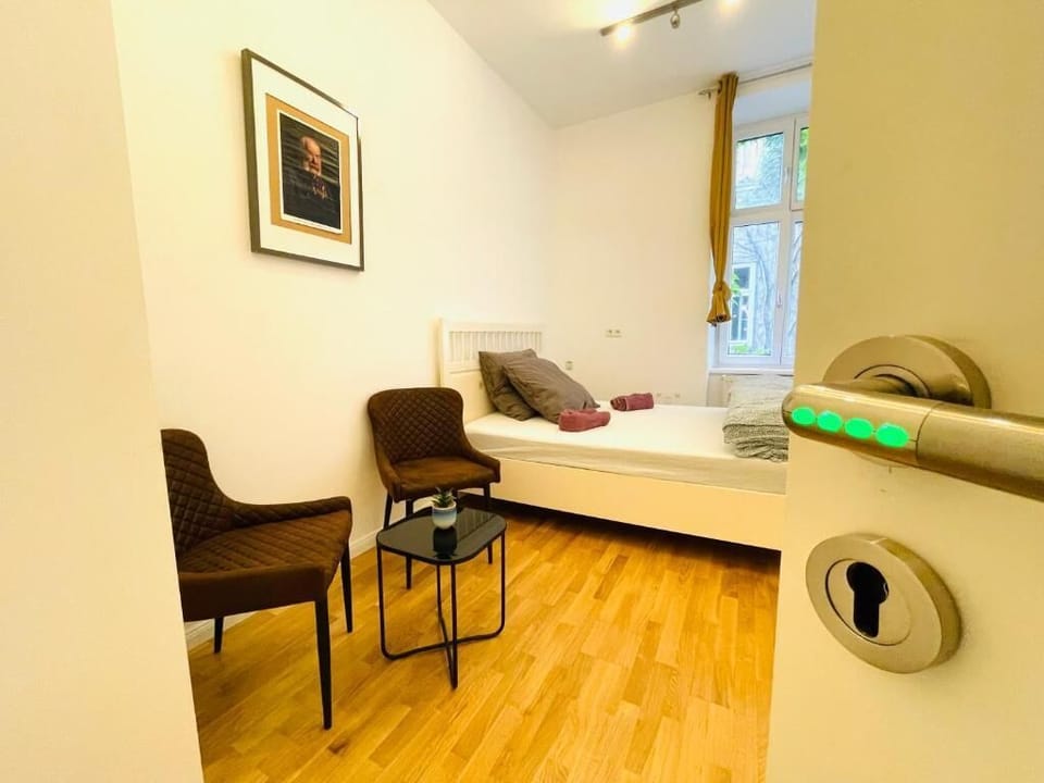 Double Room | WiFi (free)