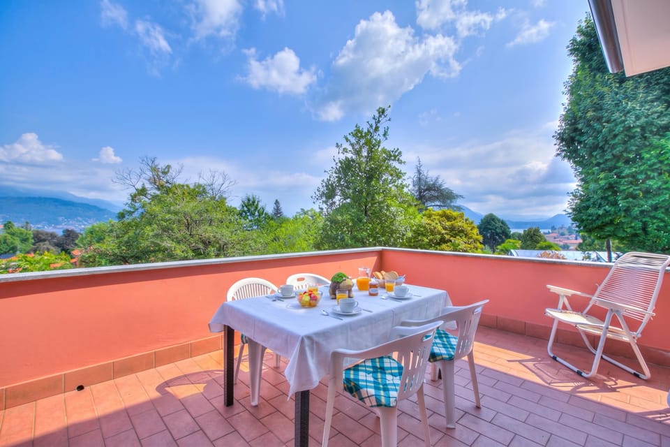 Family Apartment, 2 Bedrooms, Microwave, Mountainside (Manuela's Apartment Stresa next to) | Terrace/patio