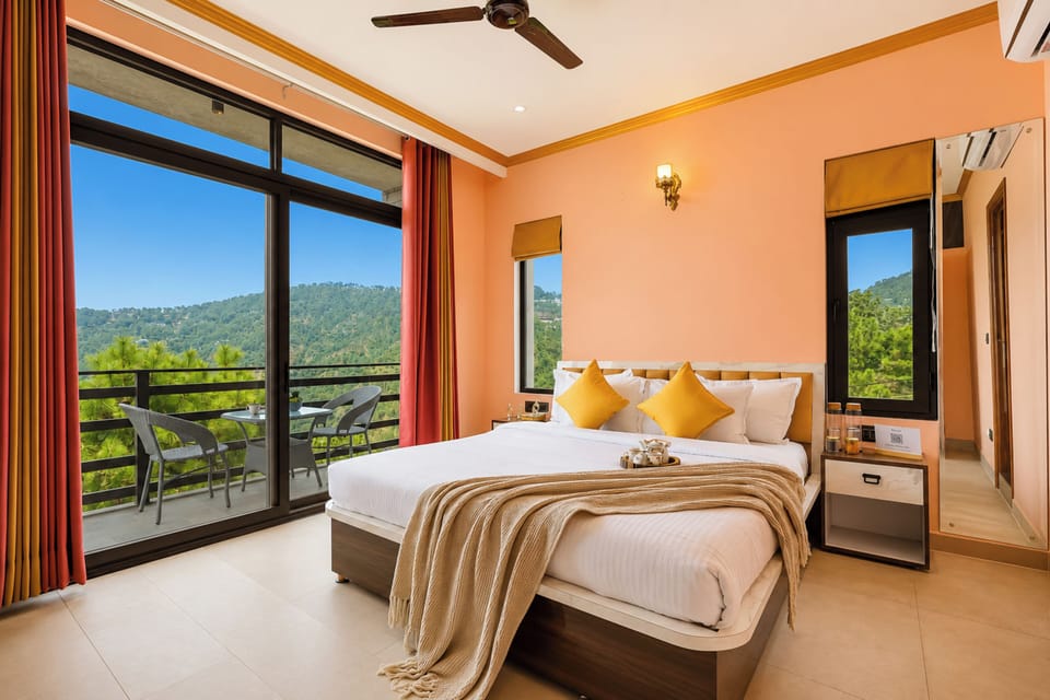 Deluxe Villa | Iron/ironing board, WiFi (free)