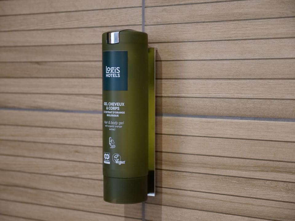 Double Room | Bathroom | Free toiletries, hair dryer, towels