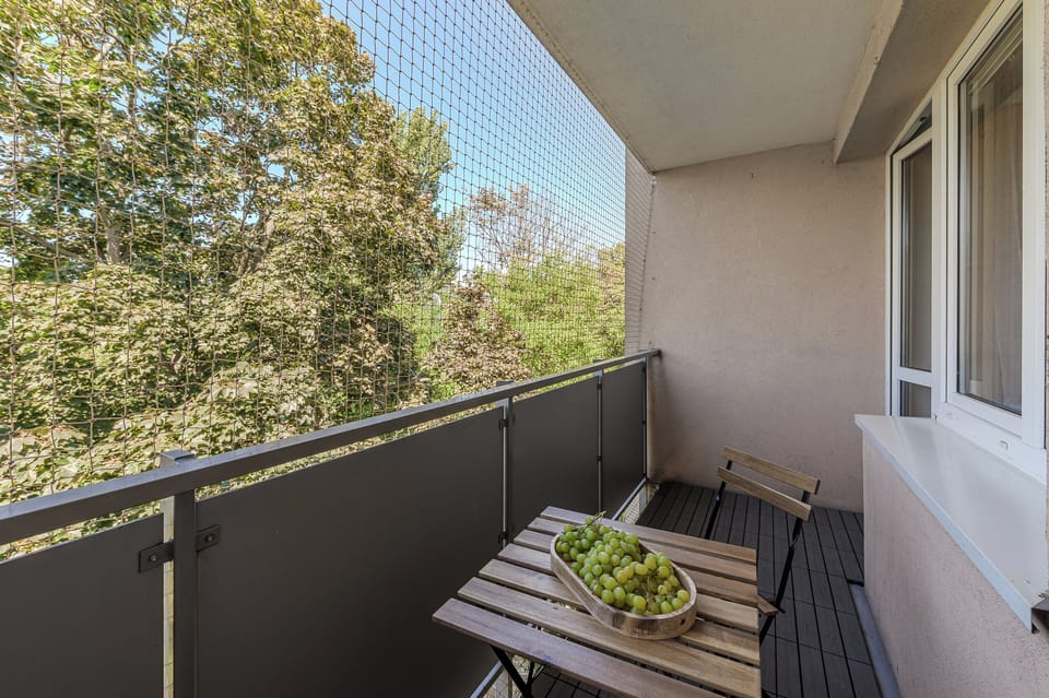 Classic Apartment, 2 Bedrooms, Courtyard View | Balcony view