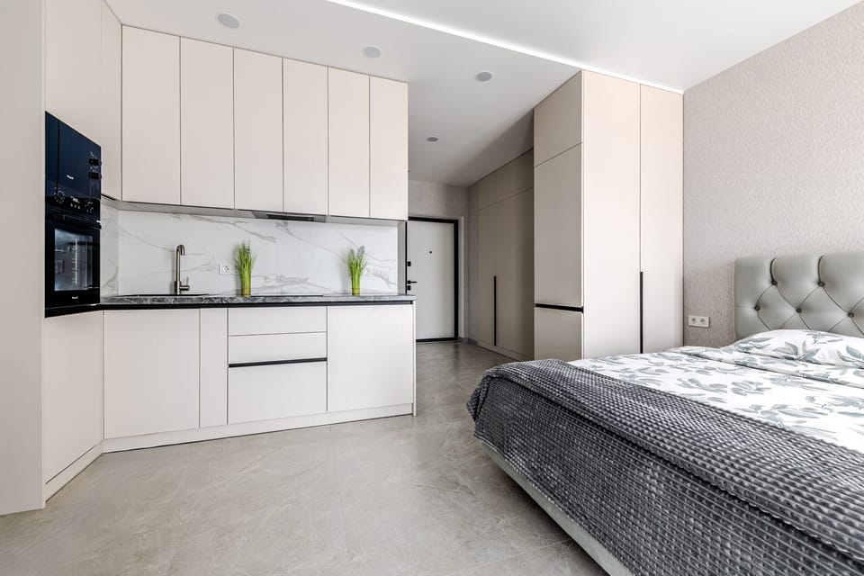Comfort Studio, Balcony, City View | Blackout drapes, iron/ironing board, WiFi (free)