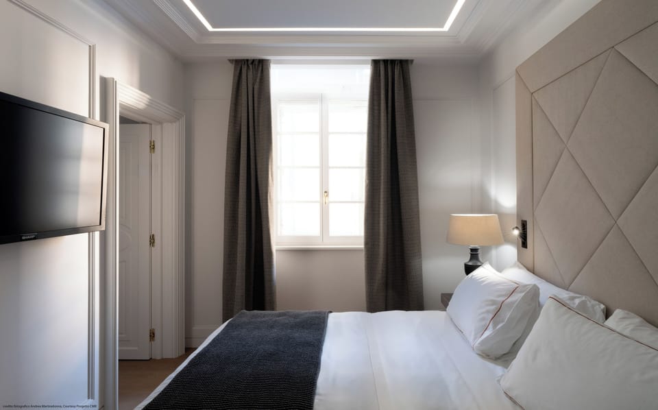 In-room safe, WiFi (free)