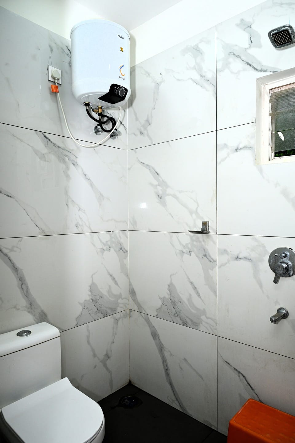 Shower, towels, soap, shampoo