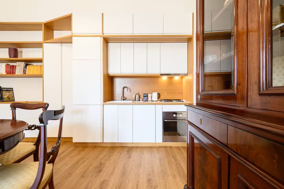 Apartment (3 Bedrooms) | Private kitchen | Oven, stovetop, dishwasher, electric kettle